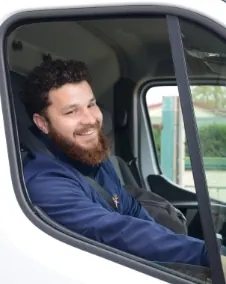 Nathan, technicien Home Elec, sur un chantier